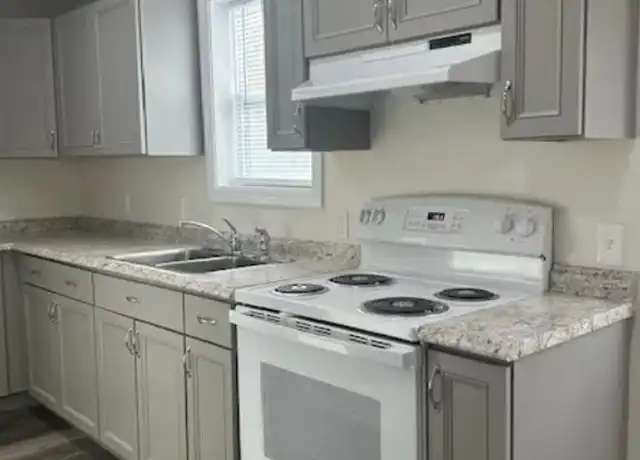 Property at 160 Washington Ave Unit 2, Portland, ME, 04101, 2 beds, 1 bath, [object Object]