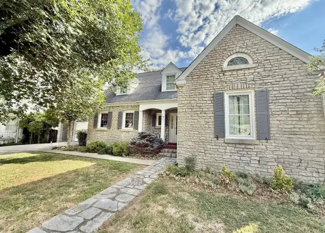 Property at 113 College St, Somerset, KY, 42501, 5 beds, 3 baths, [object Object]