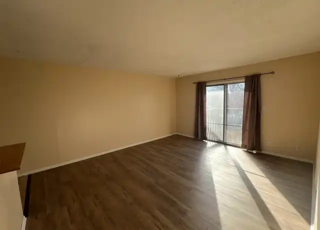 Property at 2324 SW Briarwood Plz Unit 303F, Topeka, KS, 66611, 1 bed, 1 bath, [object Object]