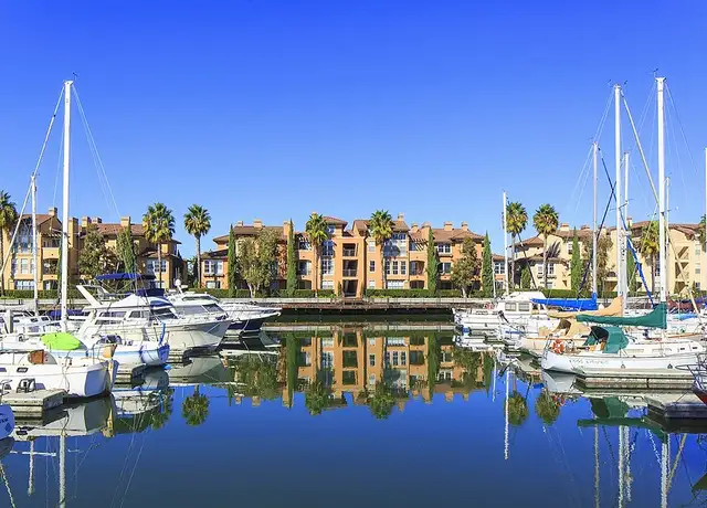 Photo of 700 Bair Island Rd, Redwood City, CA 94063