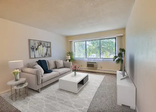 Property at Woodland - 514 29th Ave N, Fargo, ND, 58102, 2 beds, 1 bath, [object Object]
