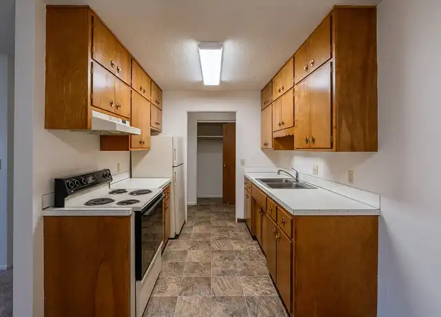 Property at Woodland - 514 29th Ave N, Fargo, ND, 58102, 2 beds, 1 bath, [object Object]
