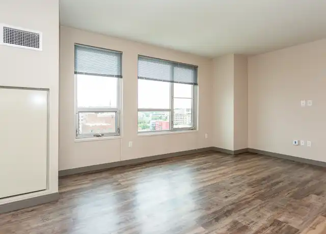 Property at 10 Commerce Ave SW Unit 1106, Grand Rapids, MI, 49503, 1 bed, 1 bath, [object Object]