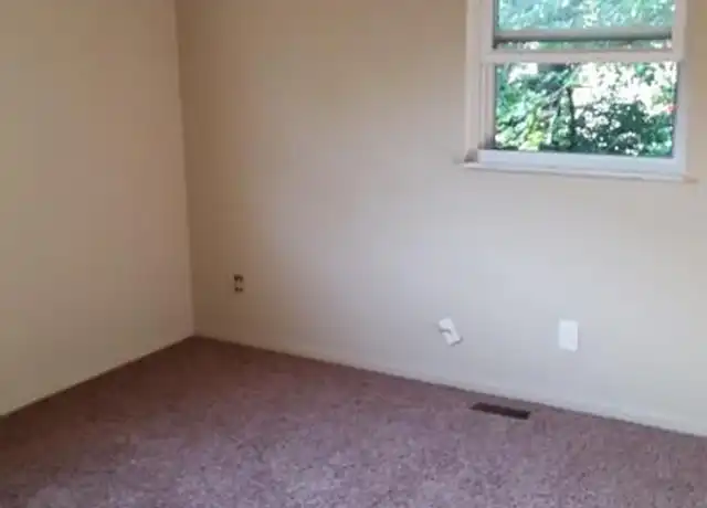 Property at 1720 Kings Mill Ct, Dayton, OH, 45406, 2 beds, 1.5 baths, [object Object]