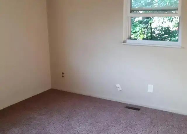 Property at 1720 Kings Mill Ct, Dayton, OH, 45406, 2 beds, 1.5 baths, [object Object]