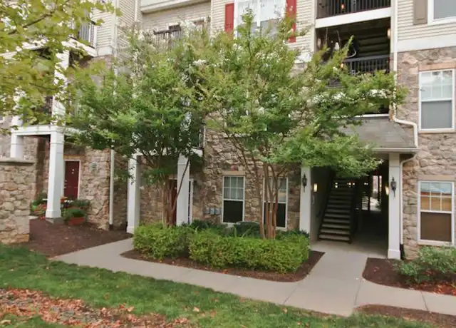 Property at 5107 Travis Edward Way Unit B, Centreville, VA, 20120, 2 beds, 2 baths, [object Object]