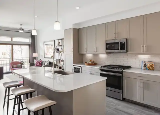 Property at 515 W 20th St Unit 10HW, Houston, TX, 77008, 2 beds, 2 baths, [object Object]