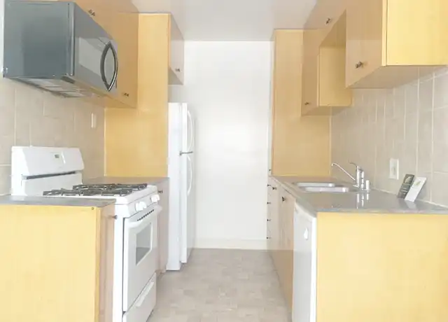 Property at 2313 S Bentley Ave Unit 4, Los Angeles, CA, 90064, 2 beds, 2 baths, [object Object]
