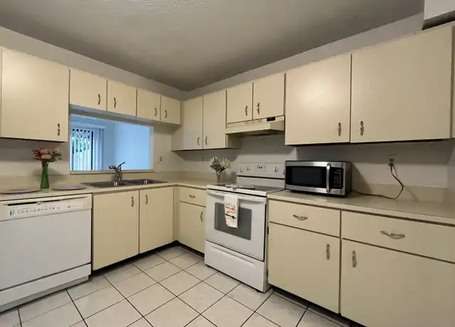Property at 8032 NW 29th St Unit 7, Sunrise, FL, 33322, 3 beds, 2.5 baths, [object Object]