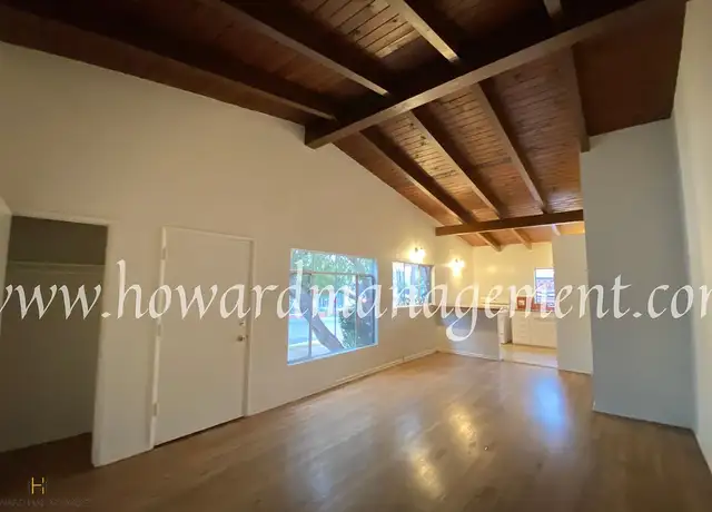 Photo of 815 Pacific St, Santa Monica, CA 90405