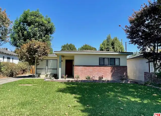 Property at 520 N Beachwood Dr, Burbank, CA, 91506, 2 beds, 1 bath, [object Object]