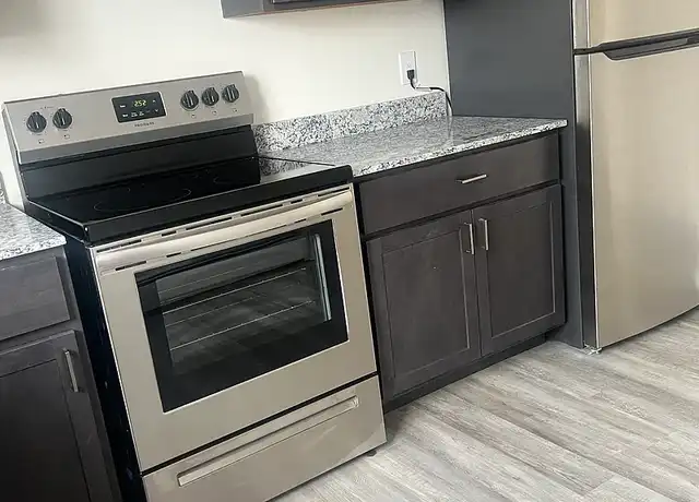Property at Parkview Apartments - 633 Agnes St, Owatonna, MN, 55060, 2 beds, 1 bath, [object Object]
