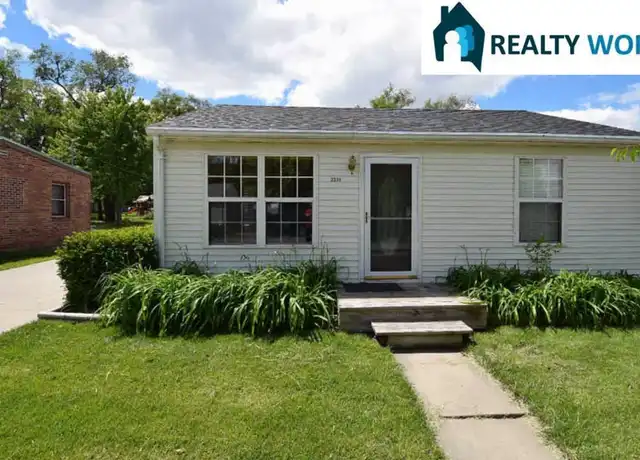 Property at 2231 N 32nd St, Lincoln, NE, 68503, 2 beds, 1 bath, [object Object]