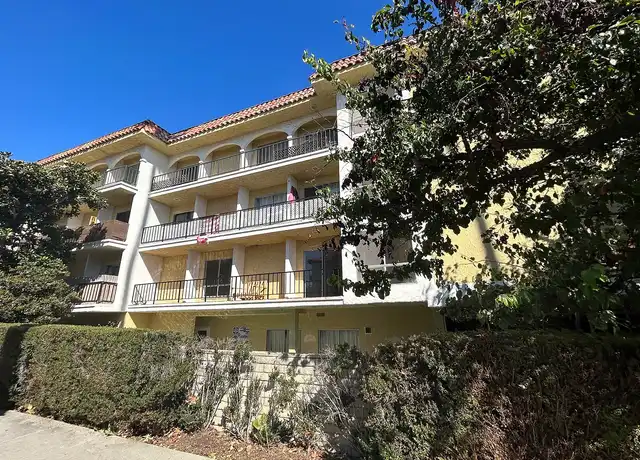 Property at Huntington Villas, LLC & LP - 1033 6th St, Santa Monica, CA, 90403, 3 beds, 2 baths, [object Object]