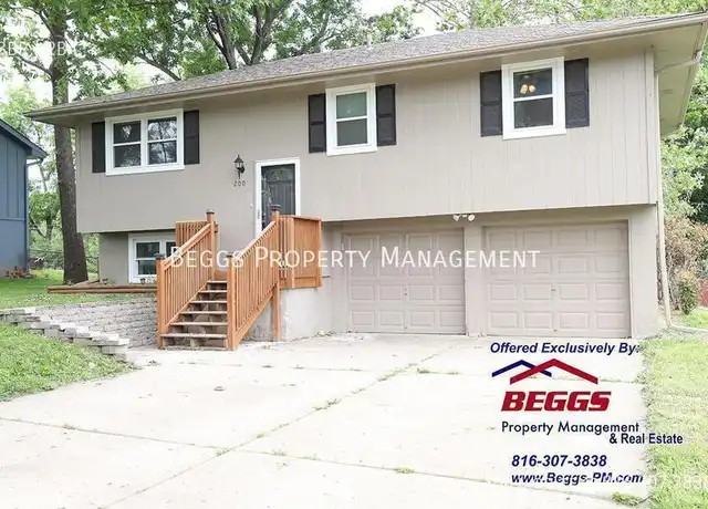 Property at 200 Meade St, Liberty, MO, 64068, 3 beds, 2 baths, [object Object]