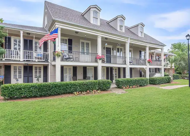Property at Manor House Apartments - 117 Demontluzin Ave, Bay Saint Louis, MS, 39520, 1-2 bed, 1 bath, [object Object]