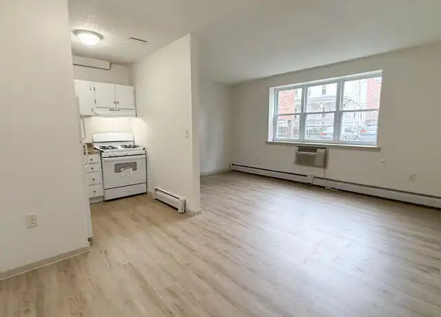 Property at 50 Allen Pl Unit 9, Hartford, CT, 06106, 1 bed, 1 bath, [object Object]