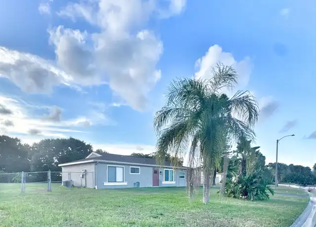 Property at 1650 SE Burning Ln, Port Saint Lucie, FL, 34952, 3 beds, 1.5 baths, [object Object]