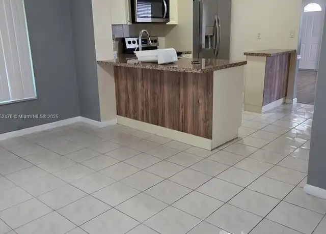 Property at 1040 NW 73rd Ter, Margate, FL, 33063, 2 beds, 1 bath, [object Object]