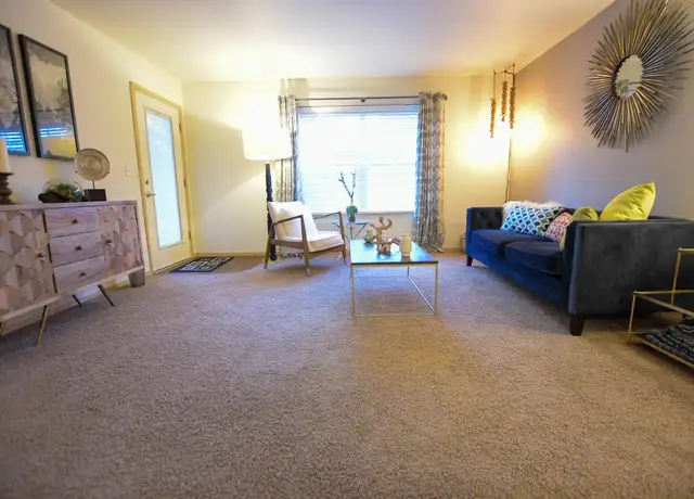 Photo of 721 Throne Dr, Eugene, OR 97402