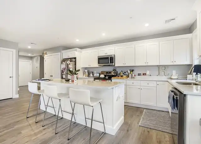 Property at 245 Bussey St Unit 201, Dedham, MA, 02026, 2 beds, 1 bath, [object Object]