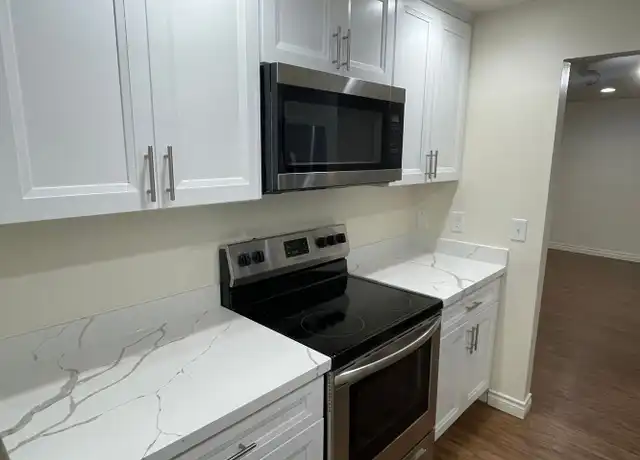 Property at 4123 Whitman Ave N Unit 6, Seattle, WA, 98103, 2 beds, 1 bath, [object Object]
