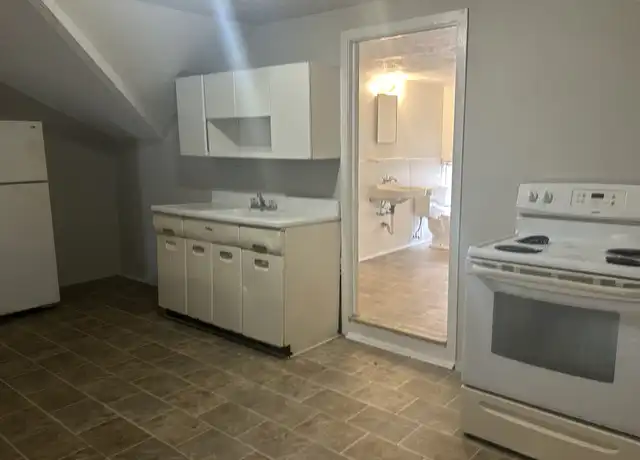 Property at 2912 10th Ave Unit D, Columbus, GA, 31904, 1 bed, 1 bath, [object Object]