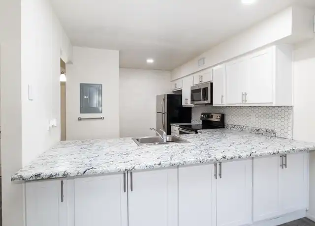 Property at 4635 N 27th Ave, Phoenix, AZ, 85017, 2 beds, 1 bath, [object Object]