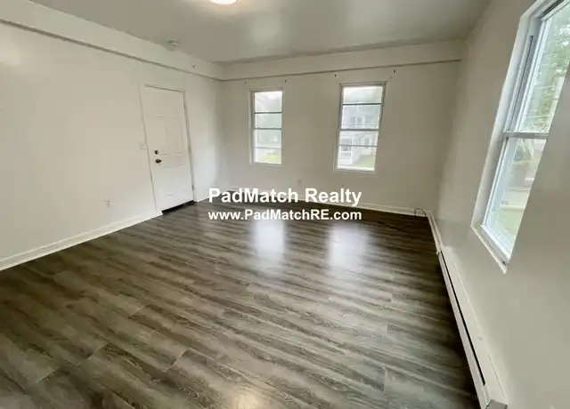 Property at 164 Marcy St Unit 1, Southbridge, MA, 01550, 2 beds, 1 bath, [object Object]