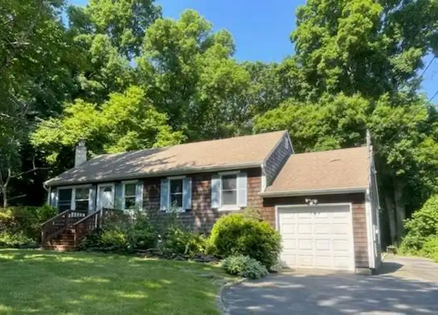 Property at 4 Surrey Ln, East Northport, NY, 11731, 2 beds, 1 bath, [object Object]