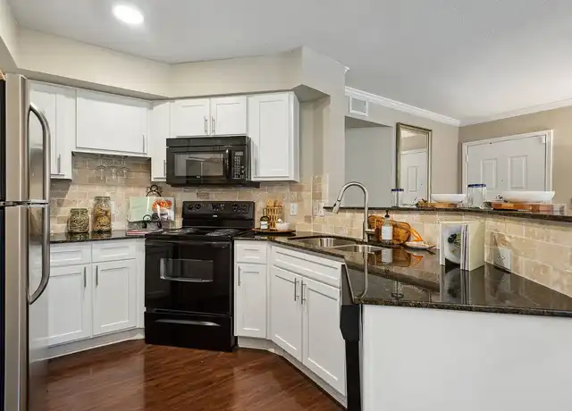 Property at Helix at Med Center - 7200 Almeda Rd, Houston, TX, 77054, 1-2 bed, 1-2 bath, [object Object]