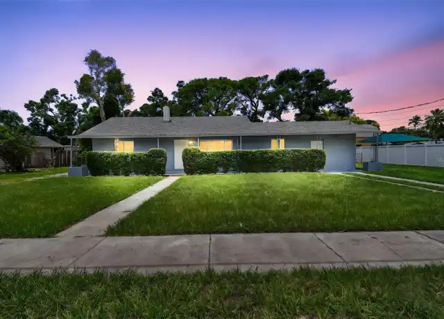 Property at 910 43rd St W, Bradenton, FL, 34209, 3 beds, 2 baths, [object Object]