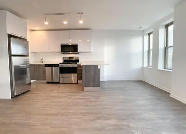 Property at 940 W Winona St Unit 605, Chicago, IL, 60640, 1 bed, 1 bath, [object Object]