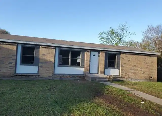 Property at 44 Balladeer, Corinth, TX, 76210, 3 beds, 2 baths, [object Object]