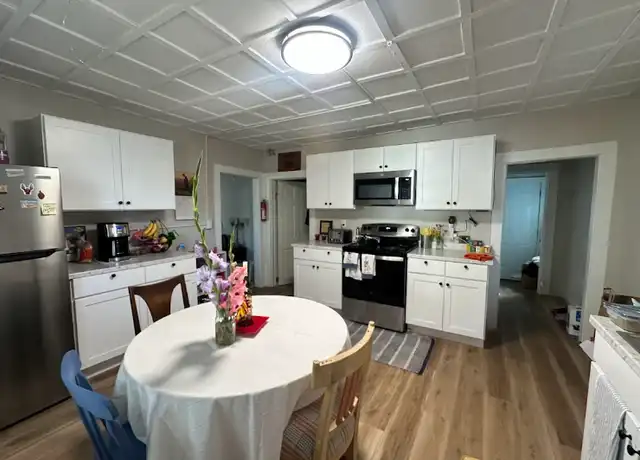 Property at 51 Loomis St Unit 1, Burlington, VT, 05401, 4 beds, 1 bath, [object Object]