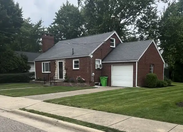 Property at 315 Bachtel St SW, North Canton, OH, 44720, 3 beds, 1 bath, [object Object]