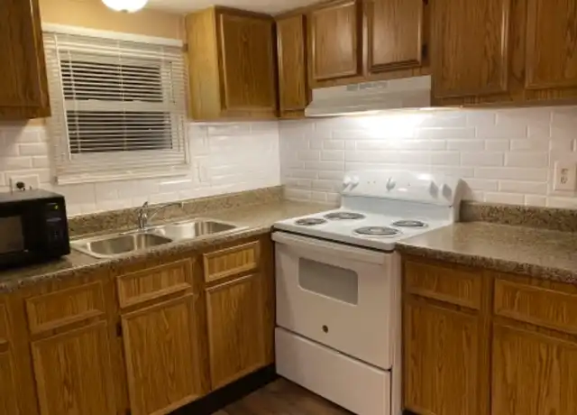 Property at 833 Lovell Rd, Knoxville, TN, 37932, 2 beds, 1 bath, [object Object]