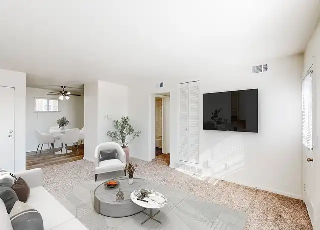 Property at London Towers - 2505 NE Shady Ln Dr, Gladstone, MO, 64118, 2 beds, 1 bath, [object Object]