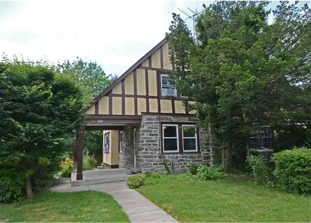 Property at 220 Hampden Ave, Narberth, PA, 19072, 3 beds, 1 bath, [object Object]