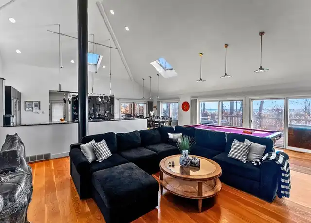 Property at 135 Oyster Pond Rd, Falmouth, MA, 02540, 4 beds, 2.5 baths, [object Object]