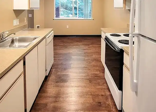 Property at South Vista Apartments - 435 Vista Ave SE, Salem, OR, 97302, 2 beds, 2 baths, [object Object]