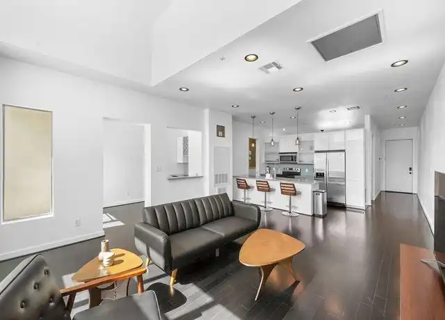 Property at 207 Pierce St #308, Houston, TX, 77002, 1 bed, 1 bath, [object Object]
