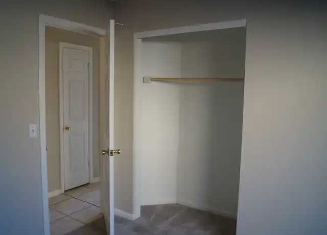Property at 8781 W Berridge Ln, Glendale, AZ, 85305, 4 beds, 2 baths, [object Object]