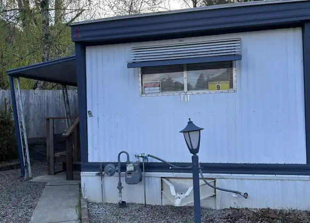 Property at 3764 Rogue River Hwy #9, Grants Pass, OR, 97527, 2 beds, 1 bath, [object Object]