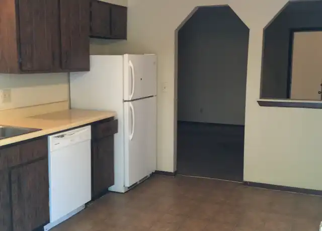 Property at 300 E Fair St Unit 1C, Independence, MO, 64055, 2 beds, 1 bath, [object Object]