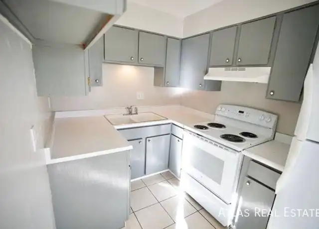 Property at 4414 N Chestnut St Unit 2, Colorado Springs, CO, 80907, 2 beds, 1 bath, [object Object]