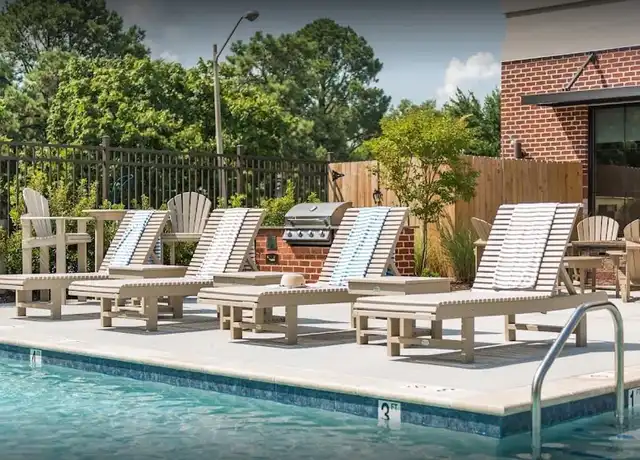 Property at Monroe Gates Apartments - 200 S Mallory St, Hampton, VA, 23663, 1 bed, 1 bath, [object Object]
