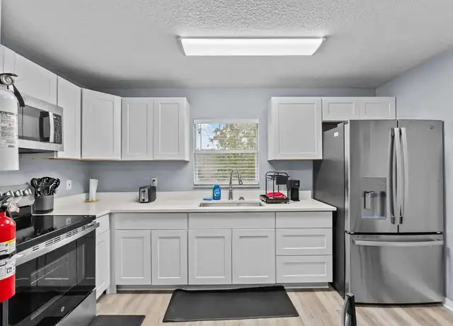 Property at 3206 N 49th St, Tampa, FL, 33605, 1 bed, 1 bath, [object Object]