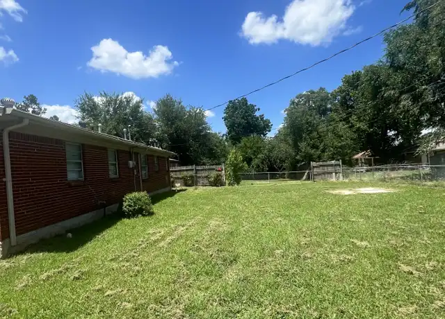 Property at 1400 McDonald Dr, Oklahoma City, OK, 73130, 3 beds, 1.5 baths, [object Object]