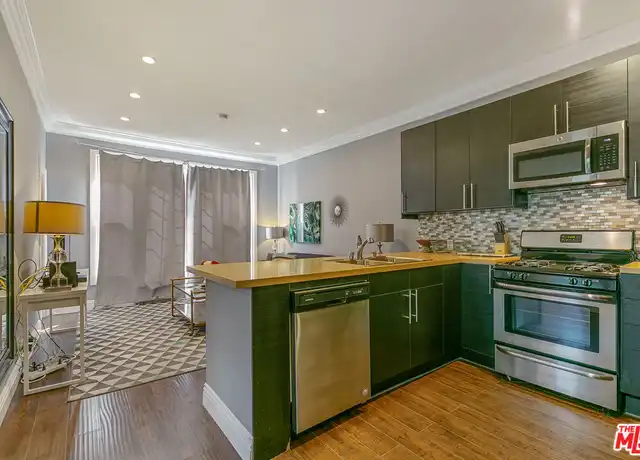 Property at 7223 Willoughby Ave Unit 212, Los Angeles, CA, 90046, 2 beds, 1 bath, [object Object]